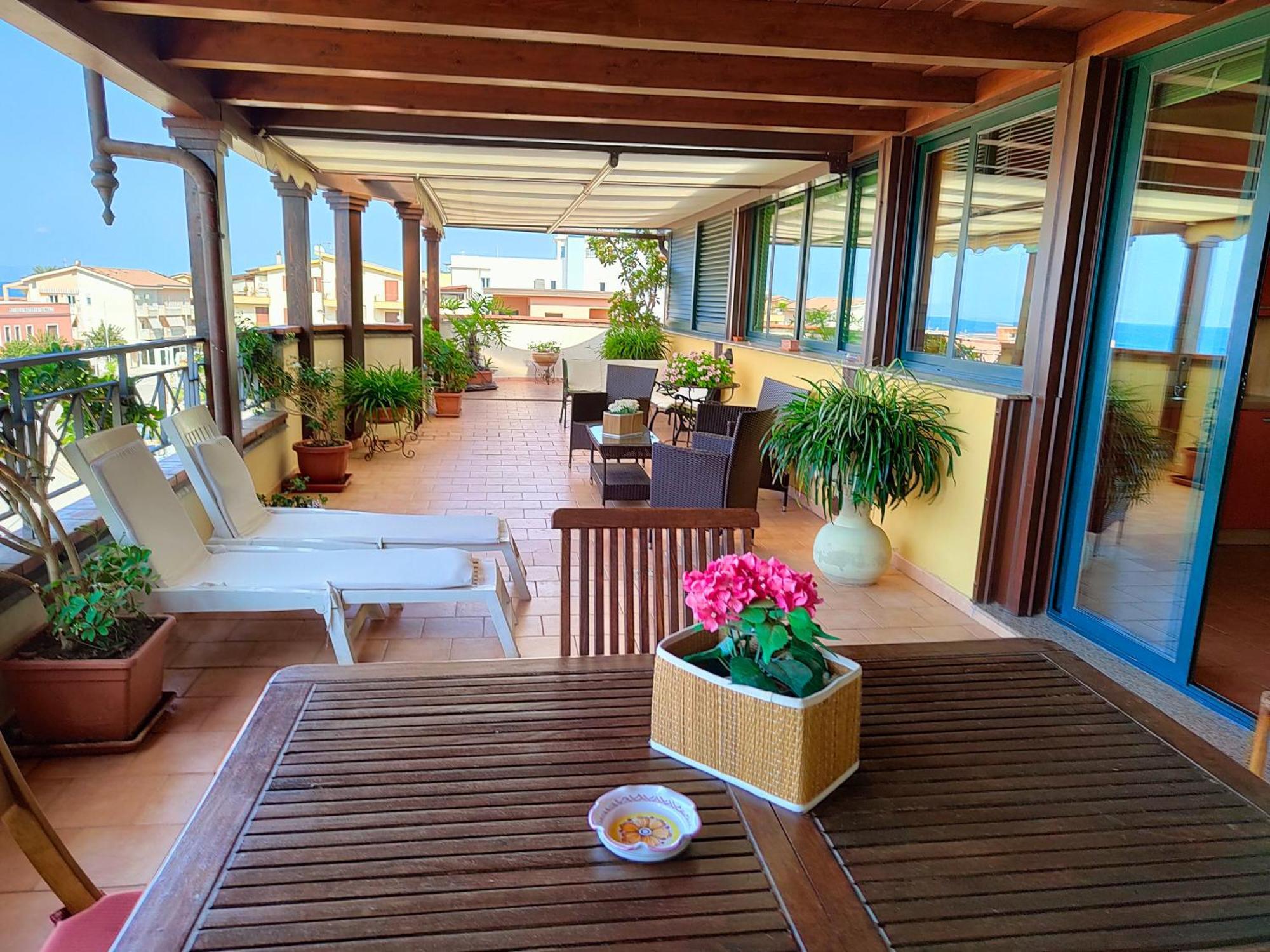 "Appartamento Del Mare Gliaca" Con Vista Isole Eolie,Ampia Terrazza,Wifi E Parcheggio Privato Gratuito Piraino Exterior photo