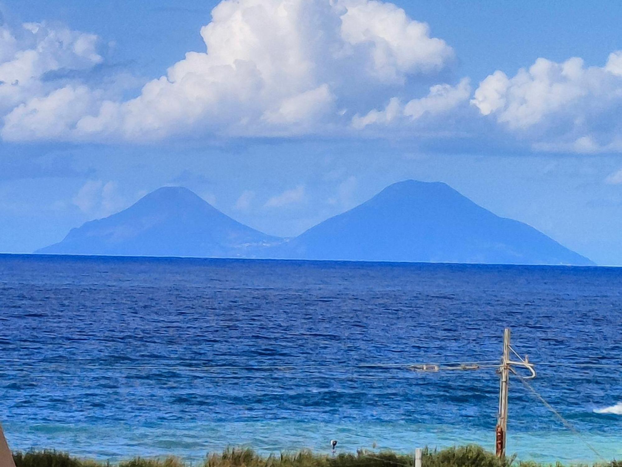 "Appartamento Del Mare Gliaca" Con Vista Isole Eolie,Ampia Terrazza,Wifi E Parcheggio Privato Gratuito Piraino Exterior photo